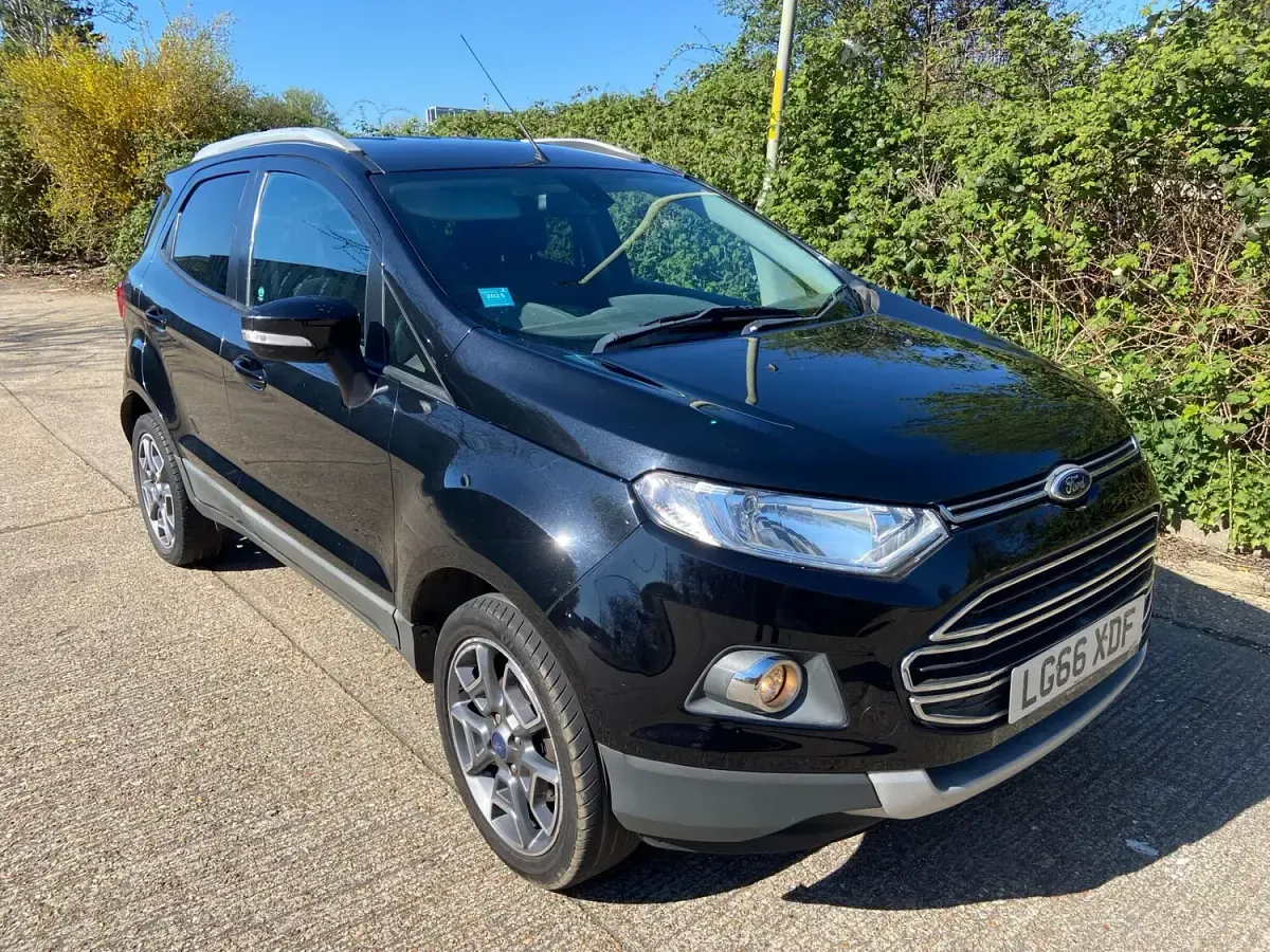 Used Ford Ecosport Titanium 123 HP (90 kW) 2016 Black SUV