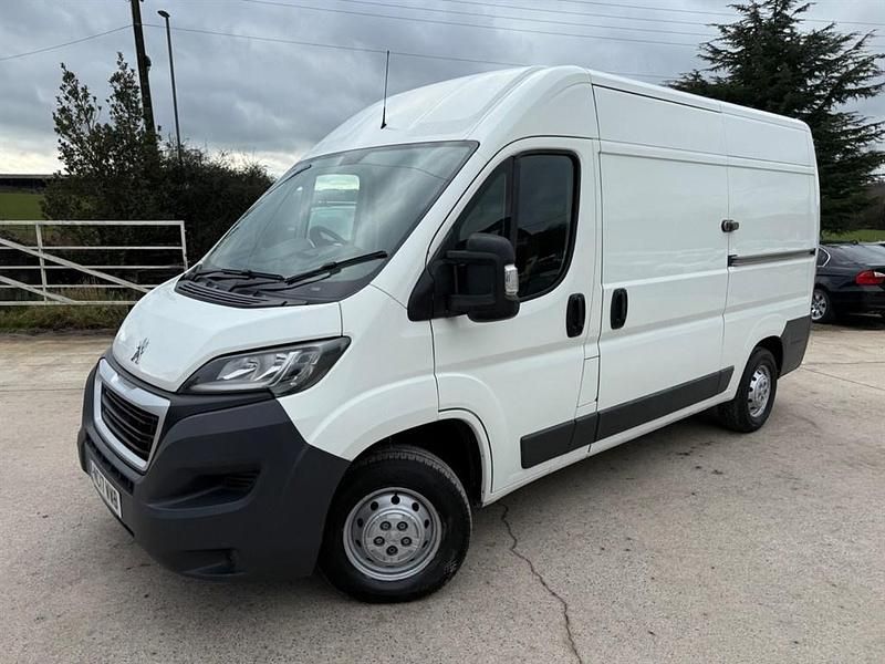Used Peugeot Boxer 130 HP (95 kW) 2017 White Van