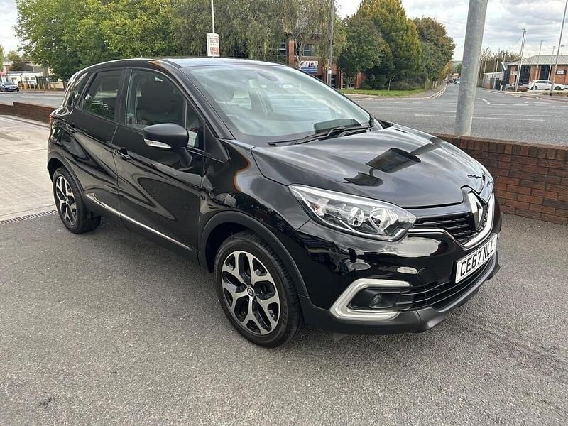 Used Renault Captur Dynamique 90 HP (66 kW) 2017 Black SUV