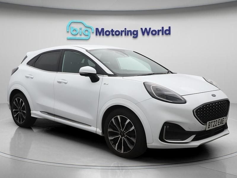 White Used 2022 Ford Puma Gen-E ST-Line SUV | £15,000 (Fair price) - Image 1/4