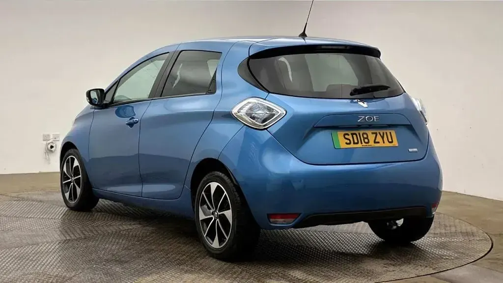 Used Renault Zoe Dynamique 46 kW (63 HP) 2018 Blue Hatchback