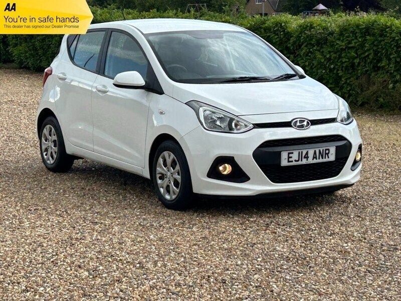 White Used 2014 Hyundai i10 SE Hatchback | £3,999 (A bit pricey) - Image 1/4