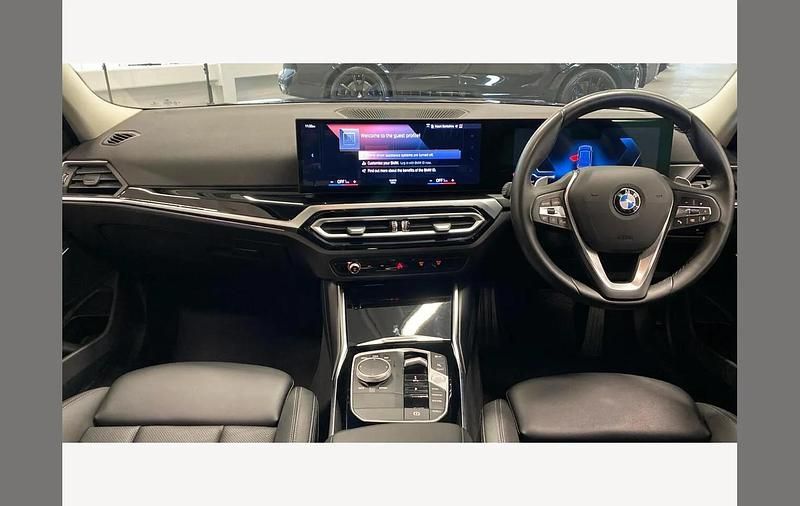 Used BMW 320 Sport Line 184 HP (135 kW) 2023 Blue Sedan