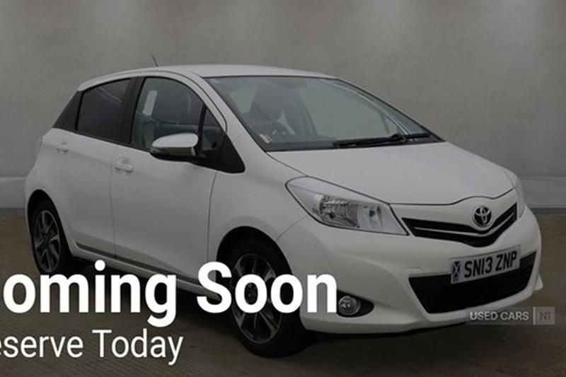Used Toyota Yaris Trend 99 HP (72 kW) 2013 White Hatchback