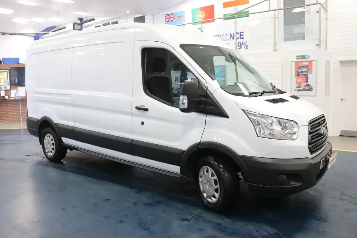 Used Ford Transit 130 HP (95 kW) 2018 White Van