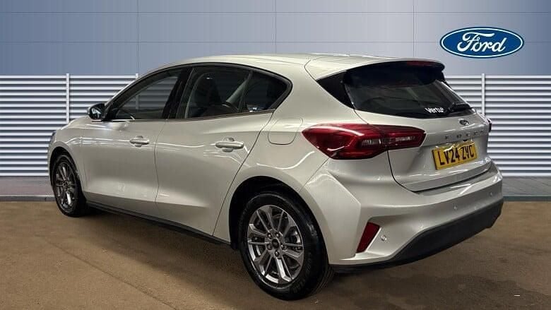 Used Ford Focus Titanium 125 HP (91 kW) 2024 Silver Hatchback