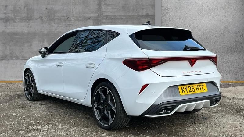Used Cupra Leon 150 HP (110 kW) 2025 Glacial white