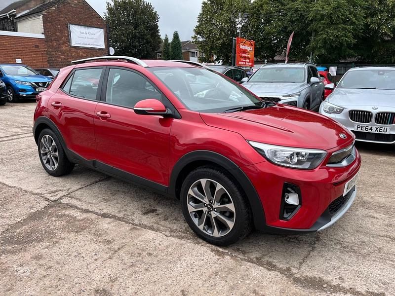 Red Used 2019 Kia Stonic 2 SUV | £9,390 (Good price) - Image 1/4
