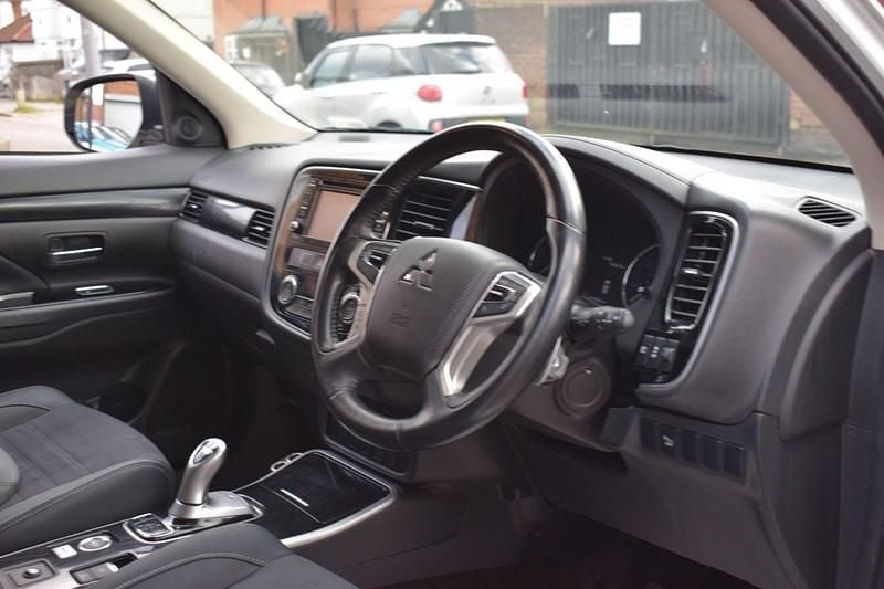 Used Mitsubishi Outlander P-HEV 2018 White