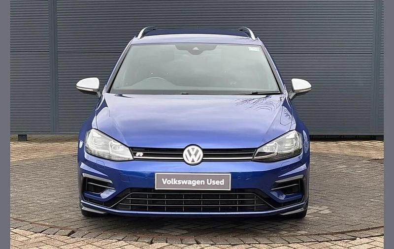 Used VW Golf VIII R 296 HP (217 kW) 2020 Blue Estate