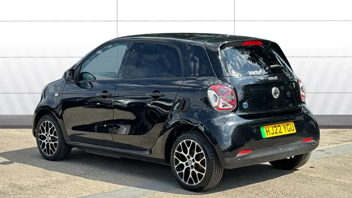 Used Smart ForFour Electric Drive Exclusive 60 kW (82 HP) 2022 Black Hatchback