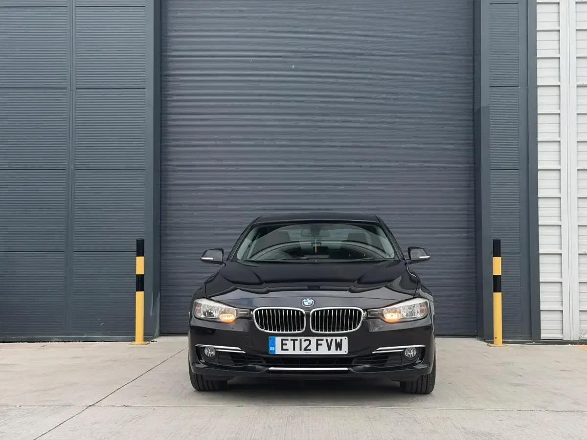 Used BMW 320 Luxury Line 181 HP (133 kW) 2012 Black Sedan