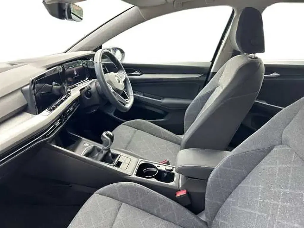 Used VW Golf VIII Life 130 HP (95 kW) 2022 Black Hatchback