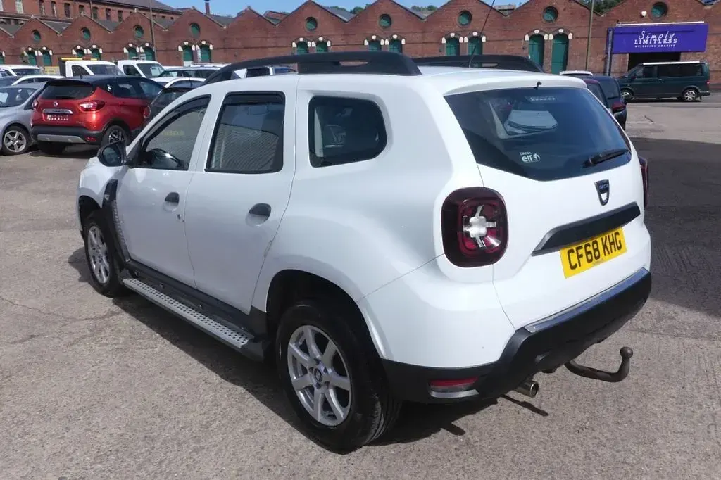 Usado Dacia Duster Essentiel 115 HP (84 kW) 2019 Branco SUV