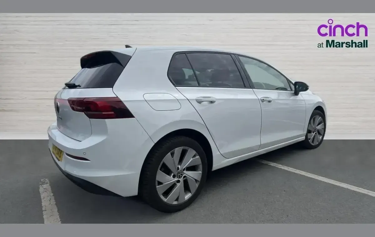 Used VW Golf VIII Match 147 HP (108 kW) 2024 White Hatchback
