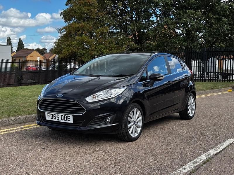 Black Used 2015 Ford Fiesta Titanium Hatchback | £4,500 (Super price) - Image 1/4