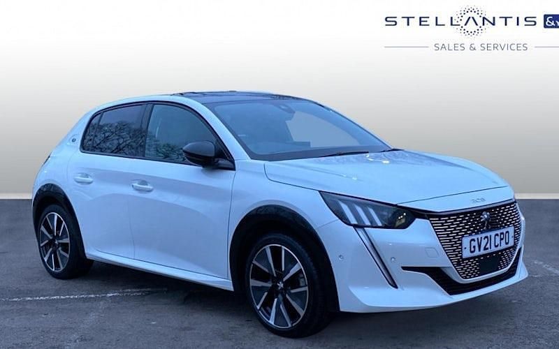 White Used 2021 Peugeot e-208 Premium Hatchback | £11,311 (Fair price) - Image 1/4