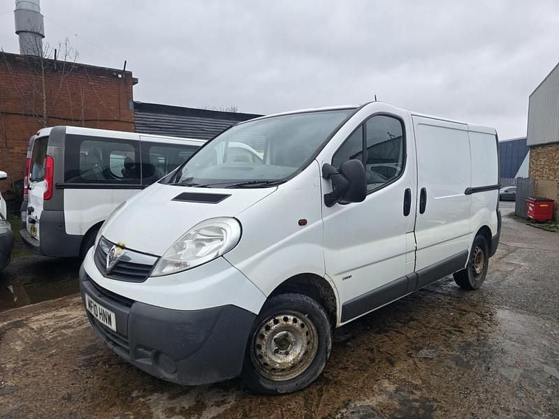 Second-hand Vauxhall Vivaro 90 CP (66 kW) 2010 Alb Monovolum