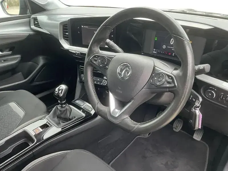 Second-hand Vauxhall Mokka Design Edition 2023 Negru SUV