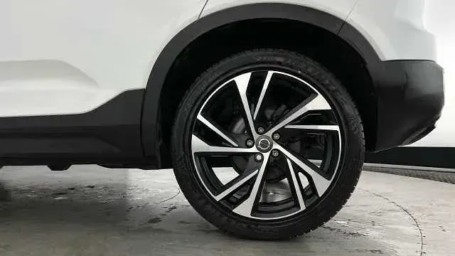 Used Volvo XC40 R-Design Pro 161 HP (118 kW) 2021 SUV