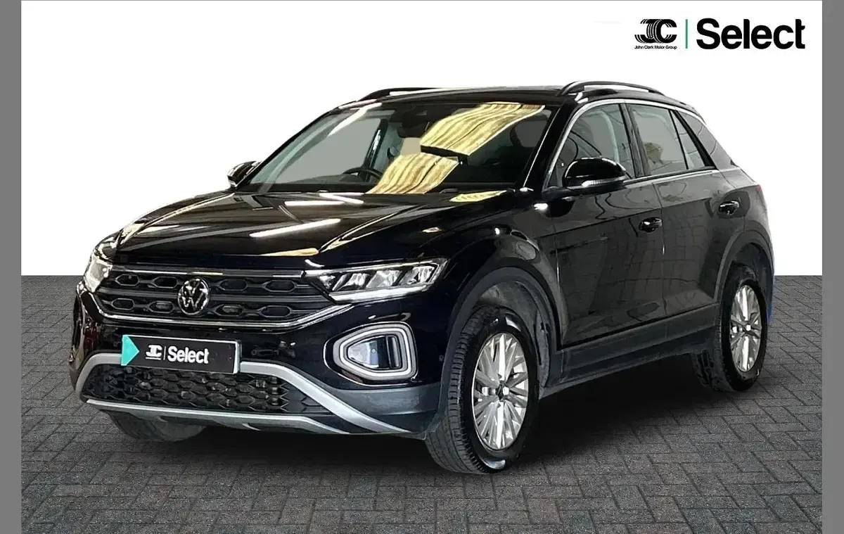 Used VW T-Roc Life 147 HP (108 kW) 2022 Black SUV