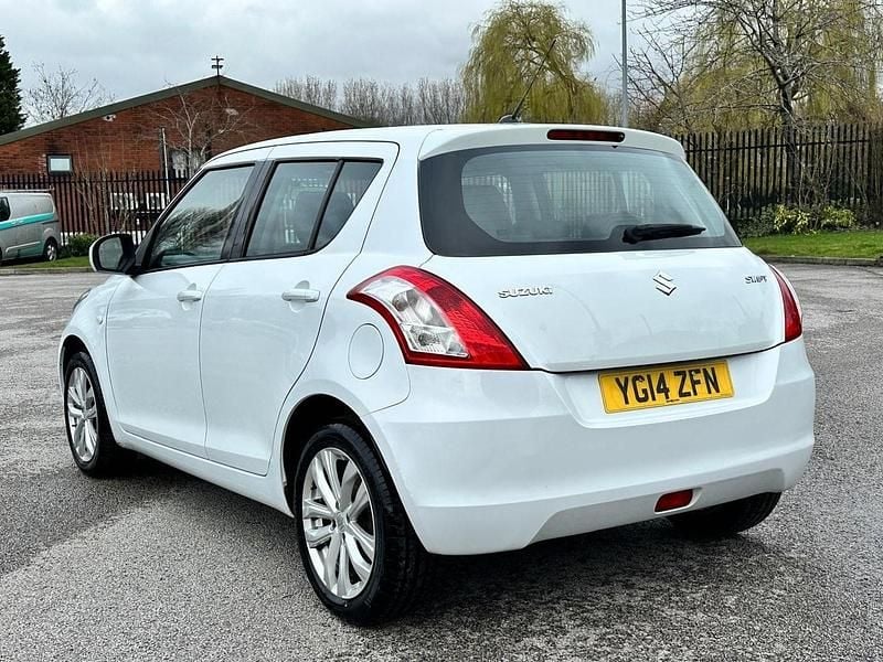 Usado Suzuki Swift SZ3 2014 Branco Citadino