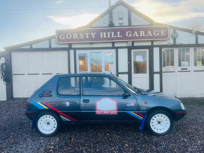 Used Peugeot 205 1995 Blue Hatchback