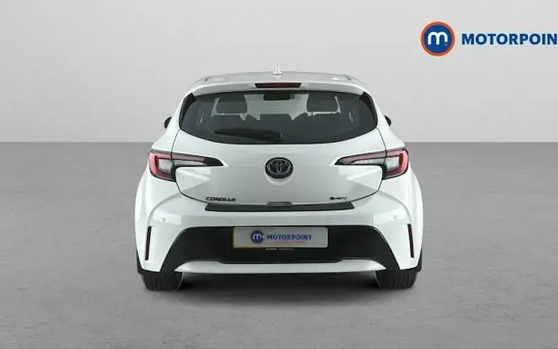Used Toyota Corolla 140 HP (102 kW) 2026 Hatchback