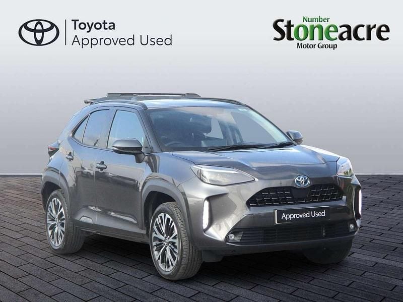 Grey Used 2023 Toyota Yaris Cross SUV | £24,500 (Fair price) - Image 1/2