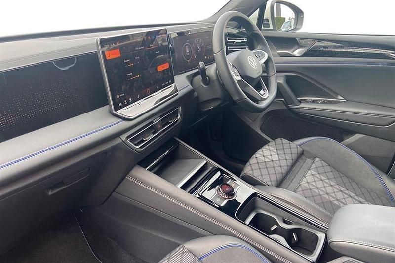 Used VW Tiguan R-line 150 HP (110 kW) 2025 Pure white SUV