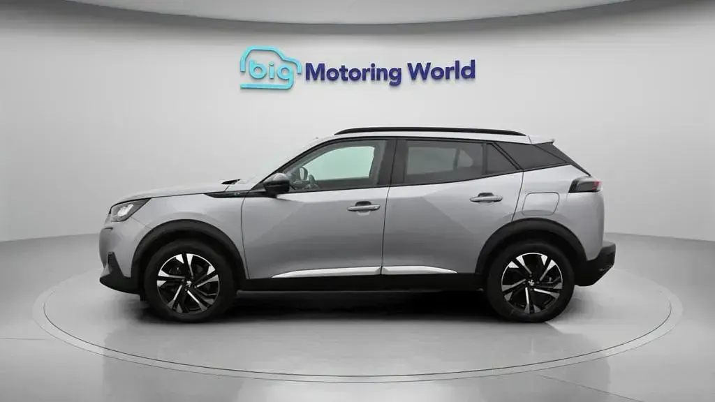 Used Peugeot e-2008 Allure Premium 100 kW (136 HP) 2022 SUV
