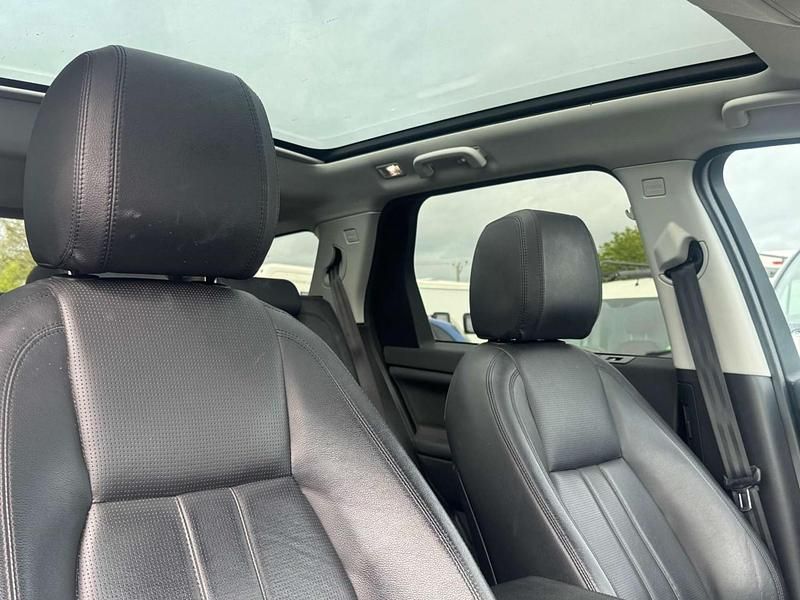 Begagnad Land Rover Discovery Sport HSE 2016 Svart SUV