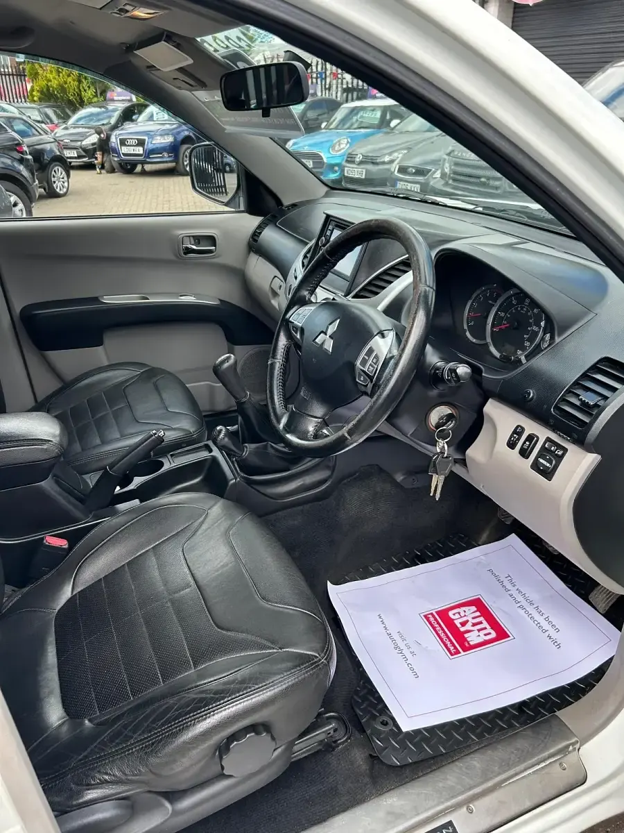Used Mitsubishi L200 176 HP (129 kW) 2012 White Pickup