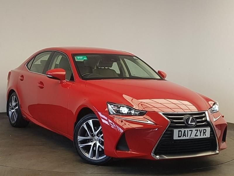 Used Lexus IS300h 223 HP (164 kW) 2017 Red Sedan