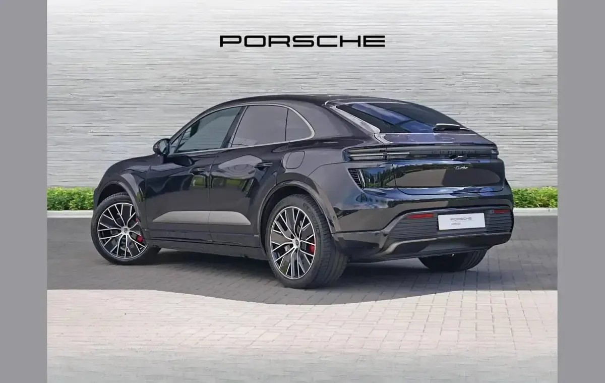 Used Porsche Macan Turbo 469 kW (639 HP) 2025 Black SUV