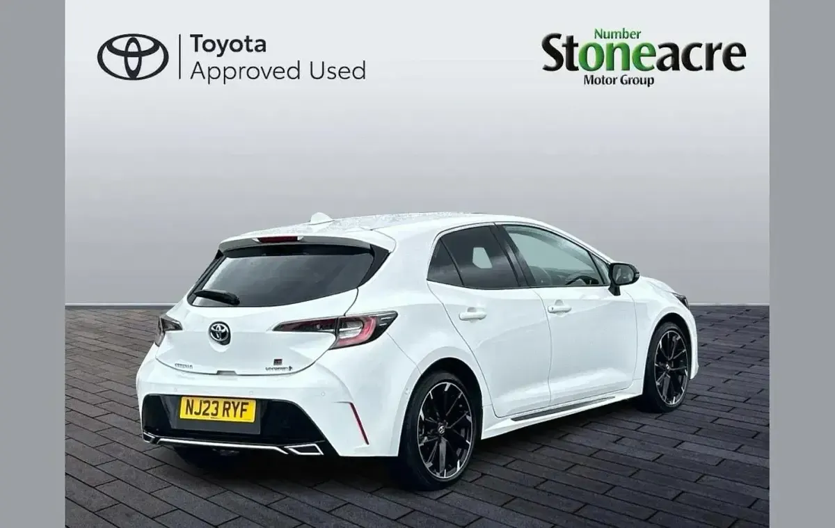 Used Toyota Corolla Sport 120 HP (88 kW) 2023 White Hatchback