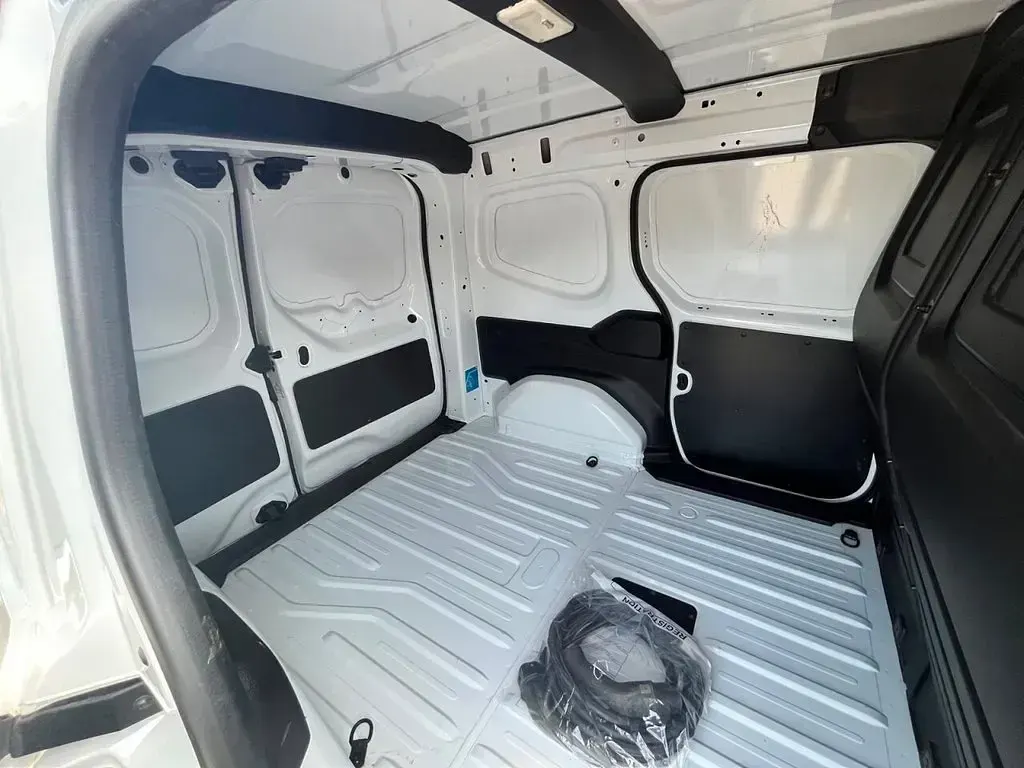 Used Renault Kangoo 89 kW (122 HP) 2024 White MPV