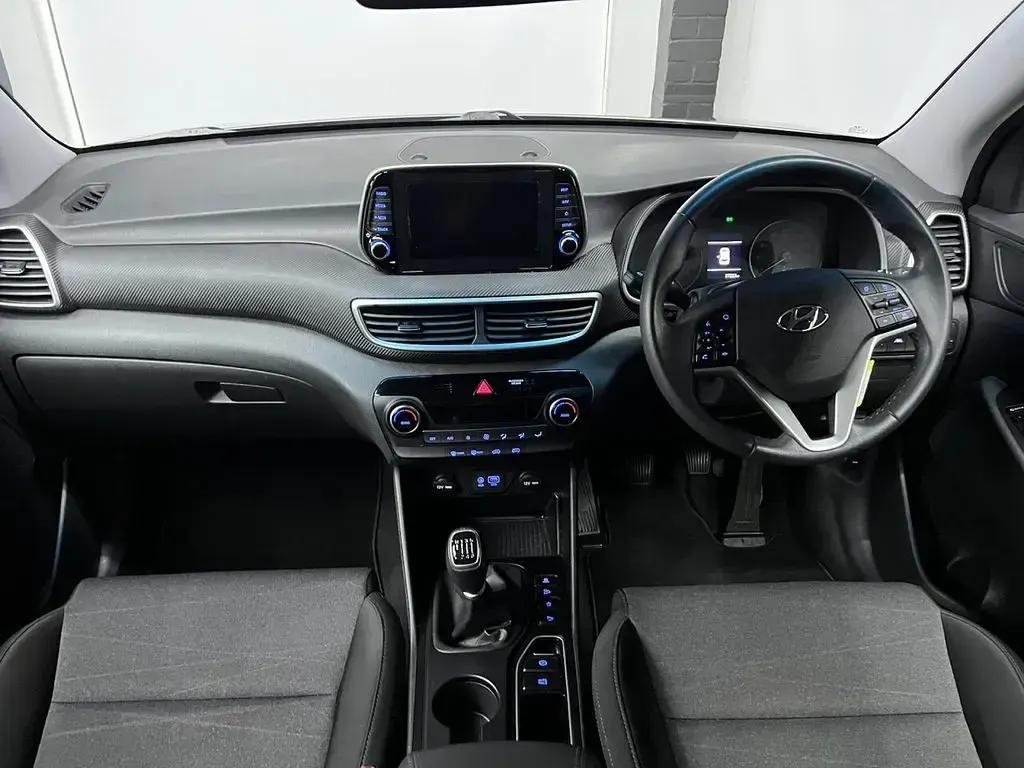 Used Hyundai Tucson SE 115 HP (84 kW) 2020 Grey SUV