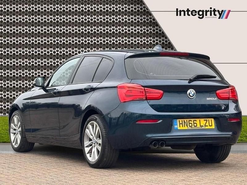 Used BMW 120 Sport Line 190 HP (139 kW) 2016 Blue Hatchback