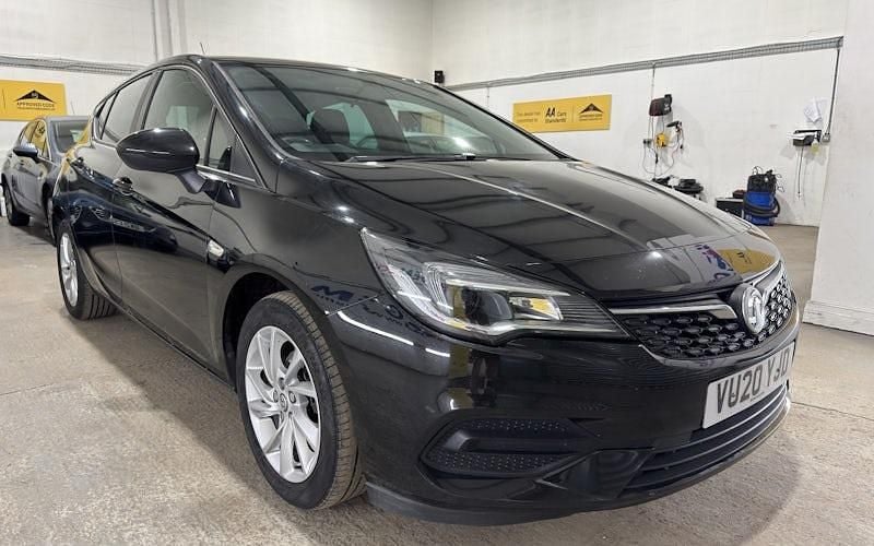 Used Vauxhall Astra Business Edition 110 HP (80 kW) 2020 Black Hatchback