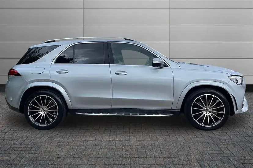 Used Mercedes GLE400 AMG line 330 HP (242 kW) 2023 High tech silver Estate