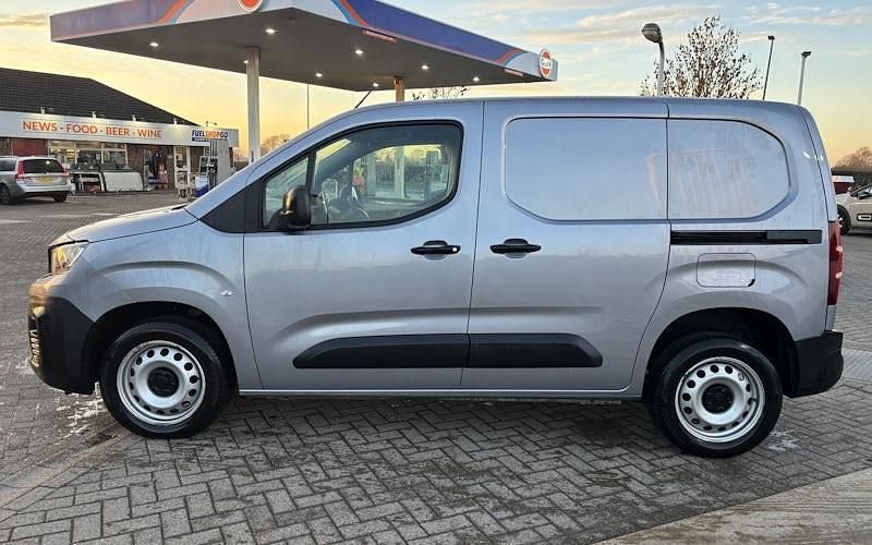Used Peugeot Partner Premium 102 HP (75 kW) 2023 MPV