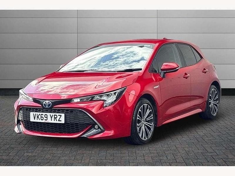 Used Toyota Corolla Design 184 HP (135 kW) 2019 Red Hatchback