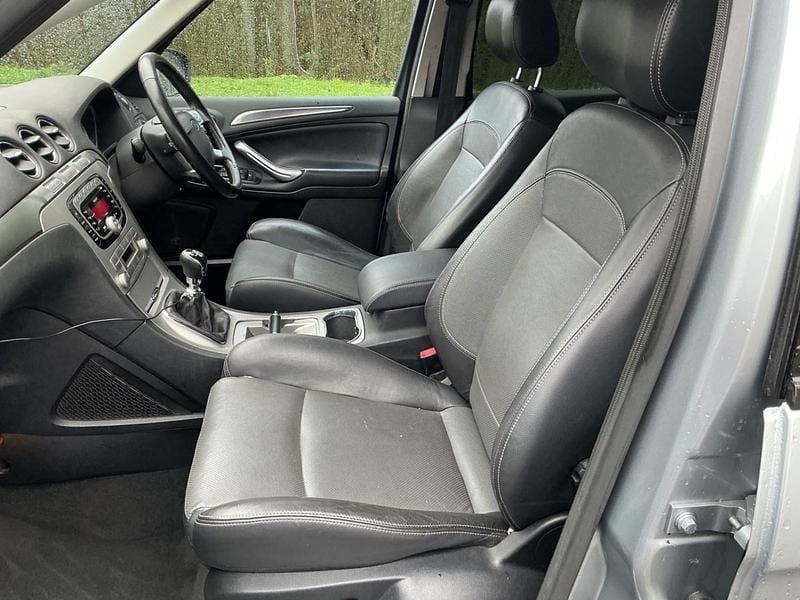 Used Ford S-MAX Titanium 2009 Silver MPV