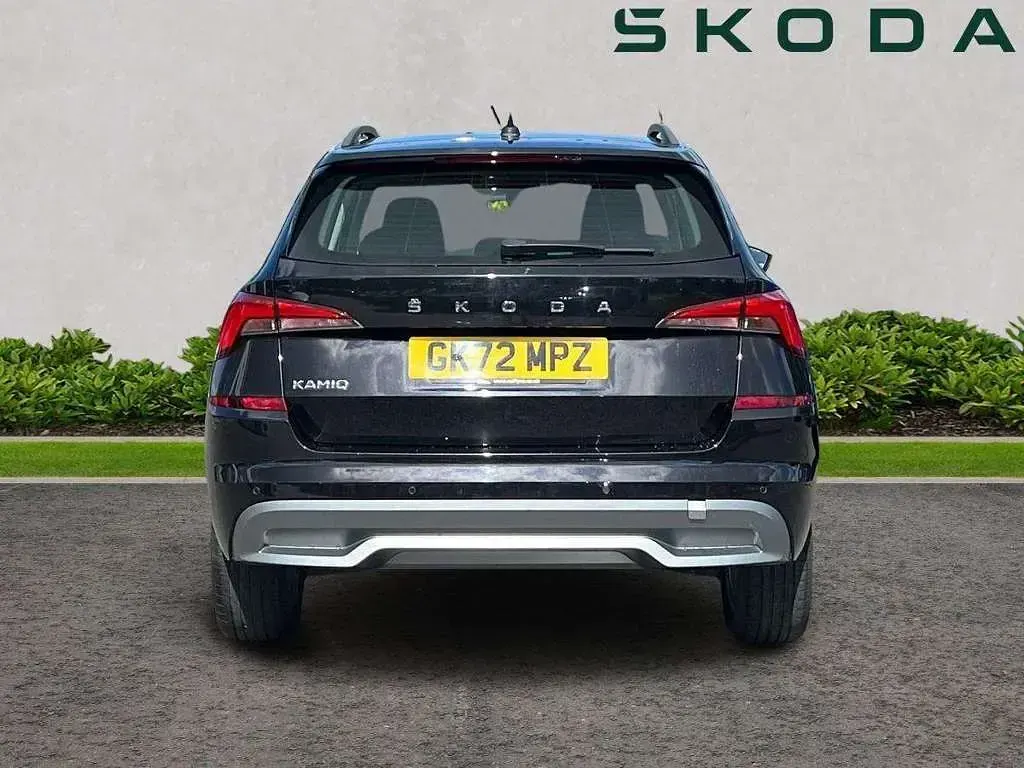 Used Skoda Kamiq SE 147 HP (108 kW) 2022 Black magic pearl effect SUV