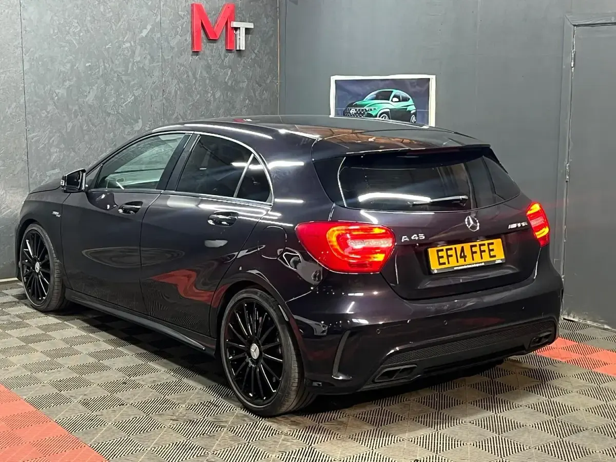 Used Mercedes A45 AMG AMG 360 HP (264 kW) 2014 Mauve/purple Hatchback