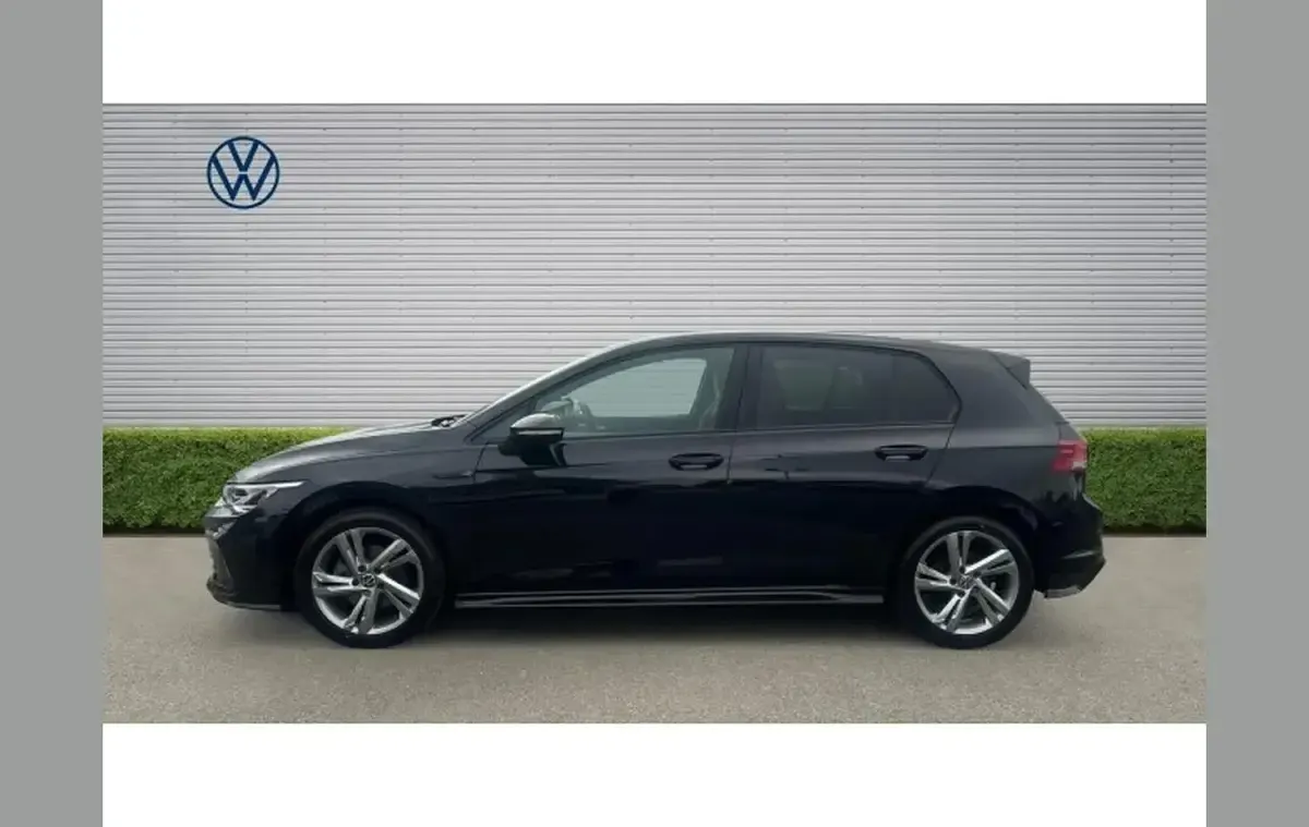 Used VW Golf VIII R-line 147 HP (108 kW) 2023 Black Hatchback