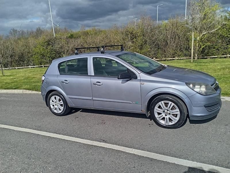 Used Vauxhall Astra Active 2006 Silver Hatchback