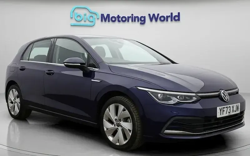 Second-hand VW Golf VIII Style 131 CP (96 kW) 2023 Hatchback