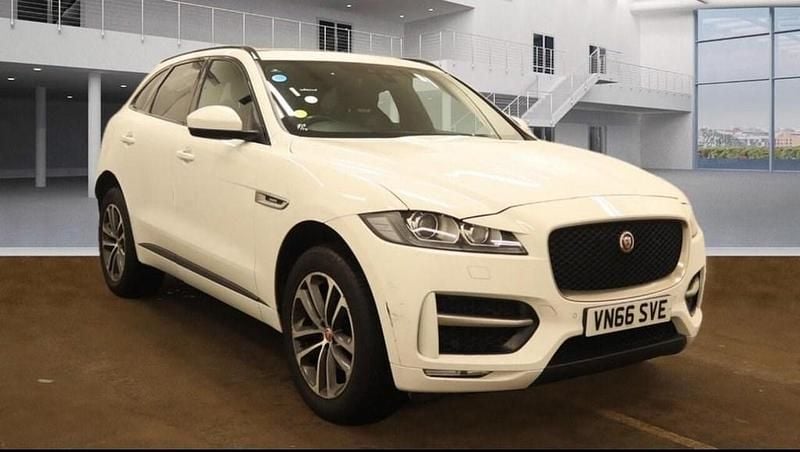 White Used 2016 Jaguar F-Pace R-Sport SUV | £13,499 (Fair price) - Image 1/4
